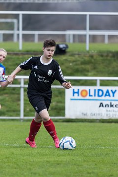 Bild 136 - wBJ SV Henstedt Ulzburg - TSV Sch�nberg : Ergebnis: 5:2